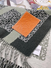 ANAGRAM SCARF 140 CM IN GREEN FOREST WOOL 410214