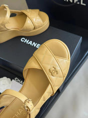 CC CLASSIC WEDGE SANDALS IN LIGHT YELLOW LAMBSKIN