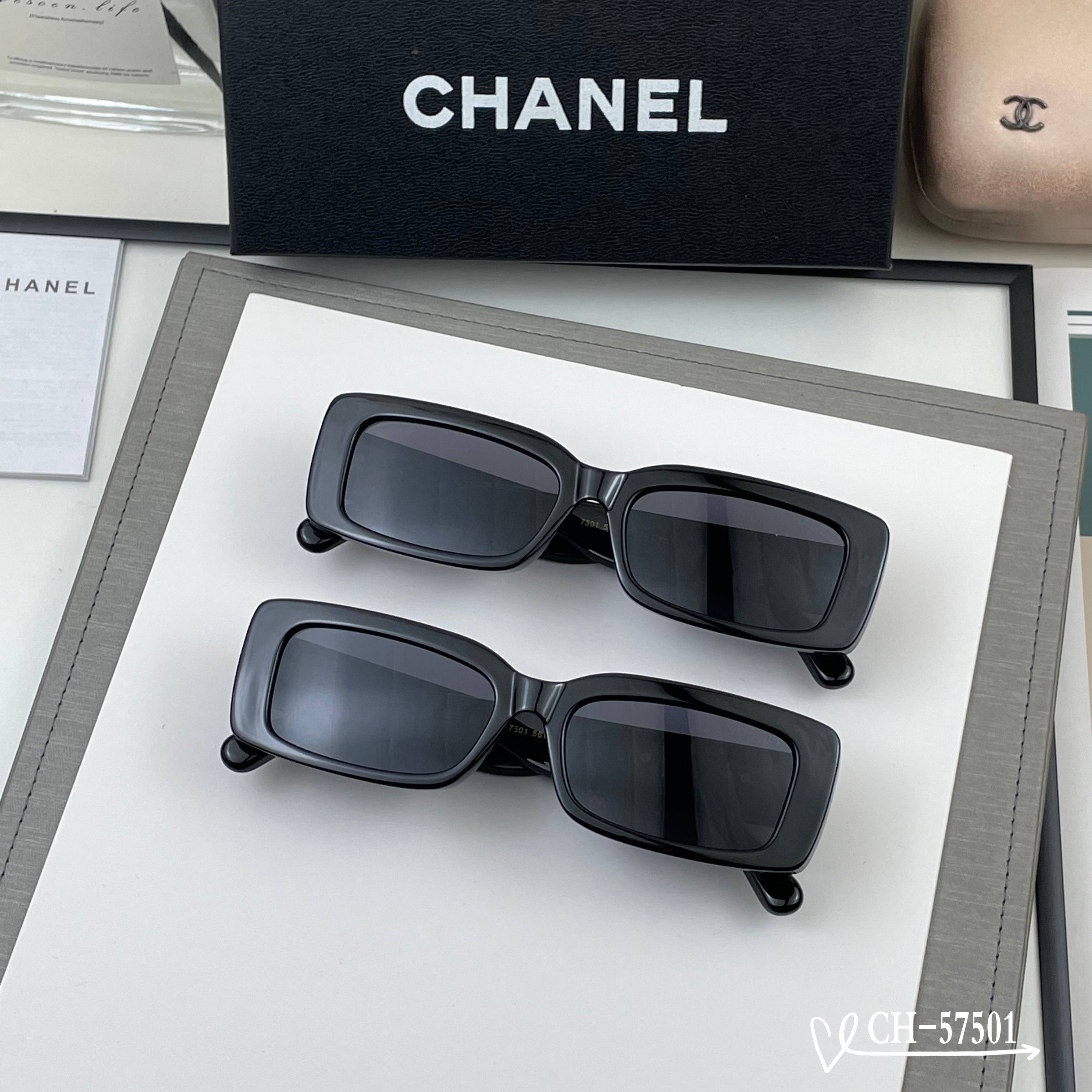 CHANEL 26S SQUARE FRAME IN BLACK ACETATE 409962