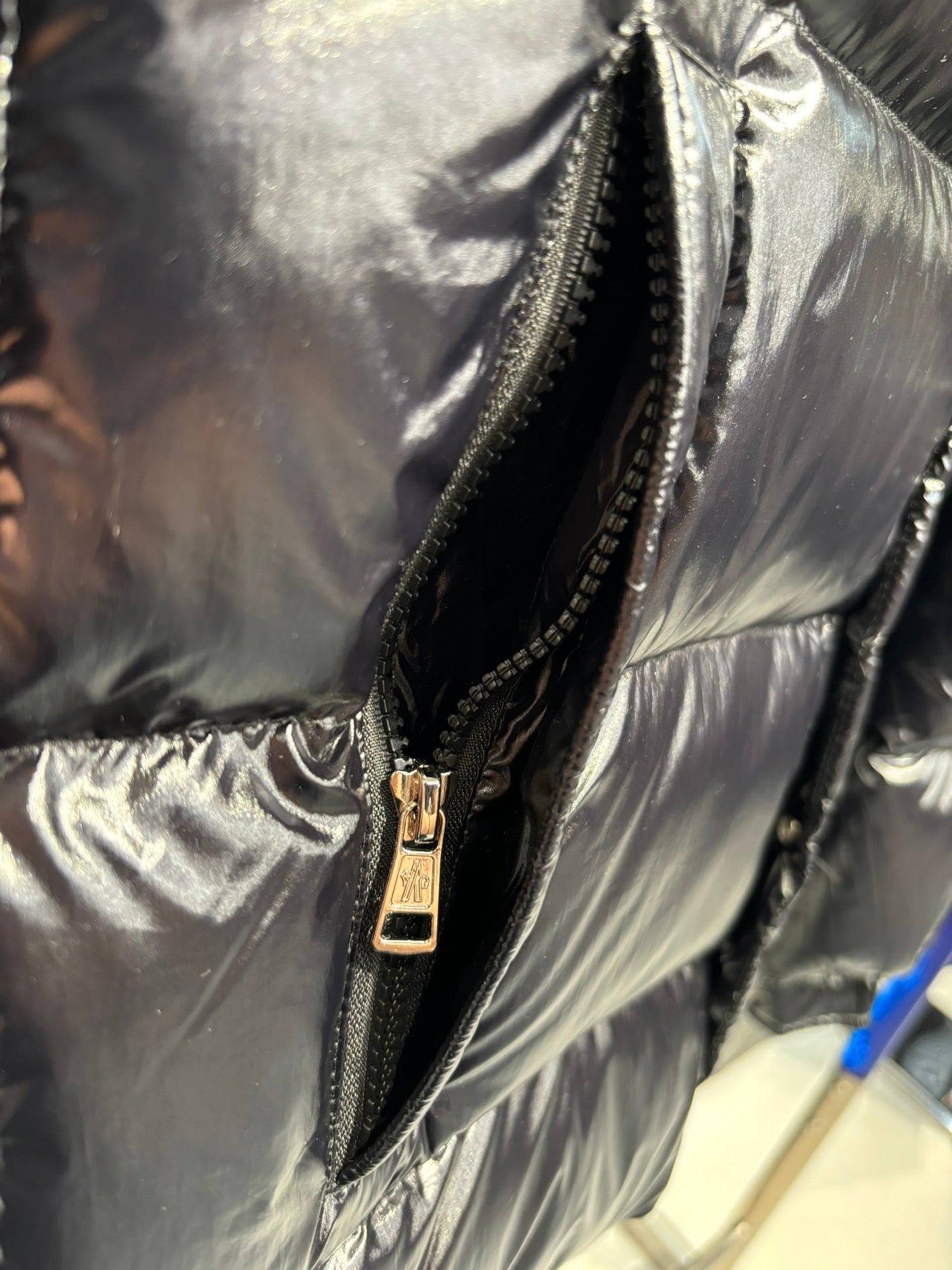 MONCLER 25S DOWN JACKET 377