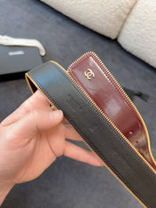 BELT 40MM IN WINE RED CALFSKIN WITH INTERWOVEN CHAIN BUCKLE ZIPPER IN TRIM GOLD HARDWARE