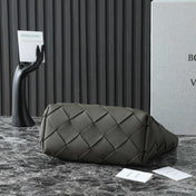BOTTEGA VENETA 25S DIAGO HOBO 39 IN VERY DEEP OLIVE CALFSKIN