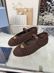 PRADA 26S MARY JANE FLATS IN DARK BROWN WOVEN RAFFIA WITH TRIANGLE LOGO