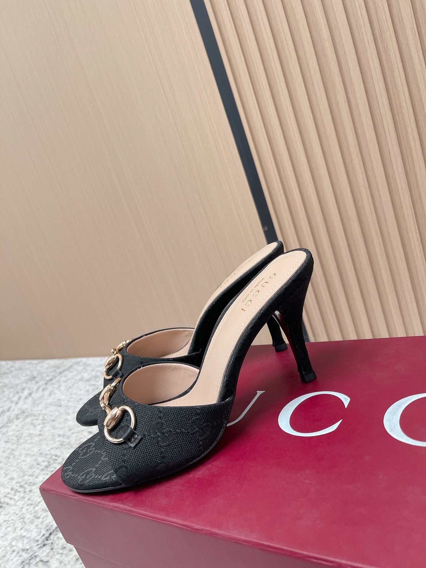 GUCCI 26S HIGH-HEEL SANDALS 85 MM IN BLACK CANVAS