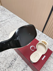 GUCCI 26S GG LOGO HIGH-HEEL MULES IN CREAM WHITE CALFSKIN