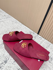 GUCCI 26S SLIDE SANDAL IN DARK RED CANVAS