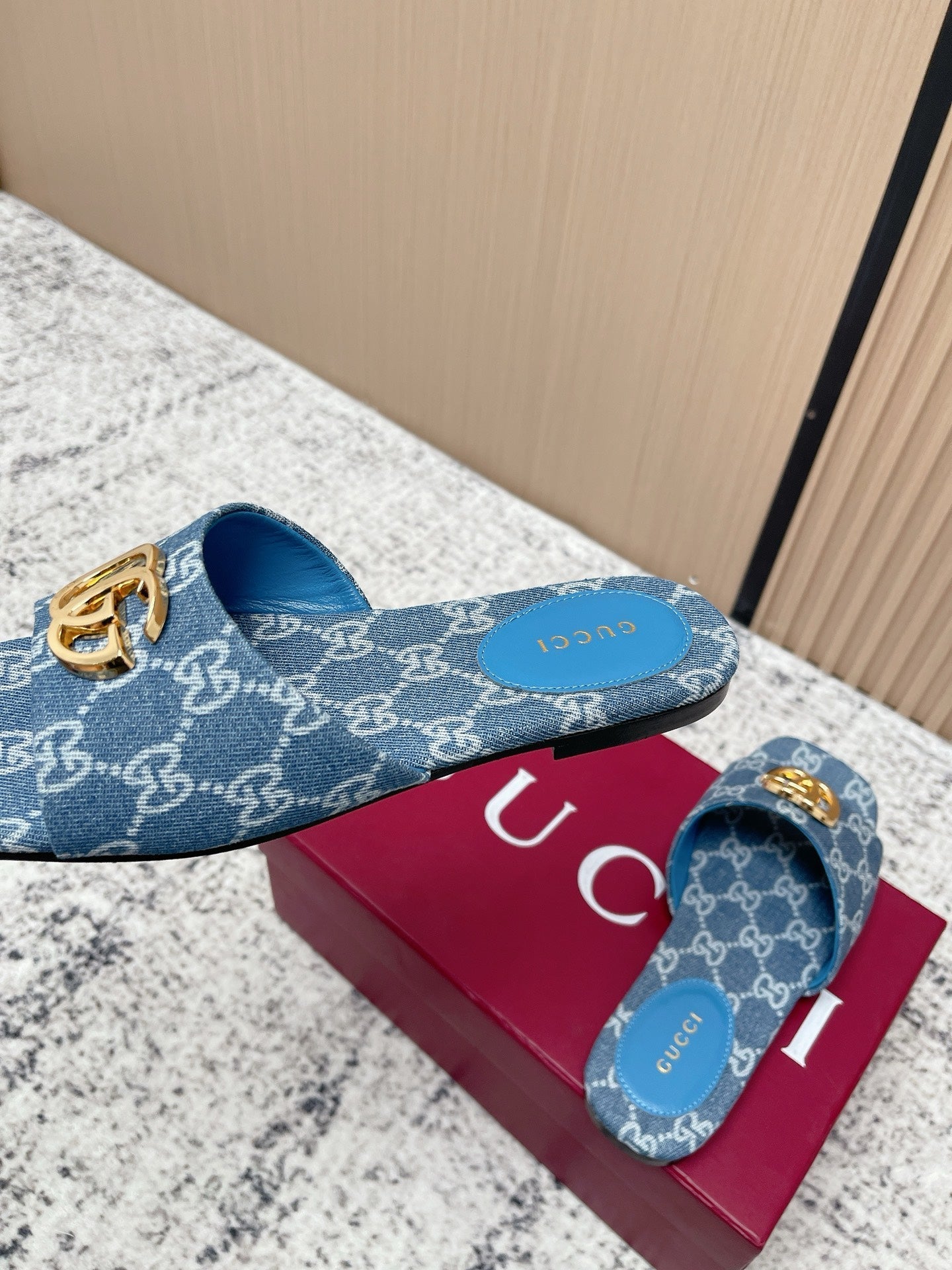 GUCCI 26S SLIDE SANDAL IN BLUE DENIM