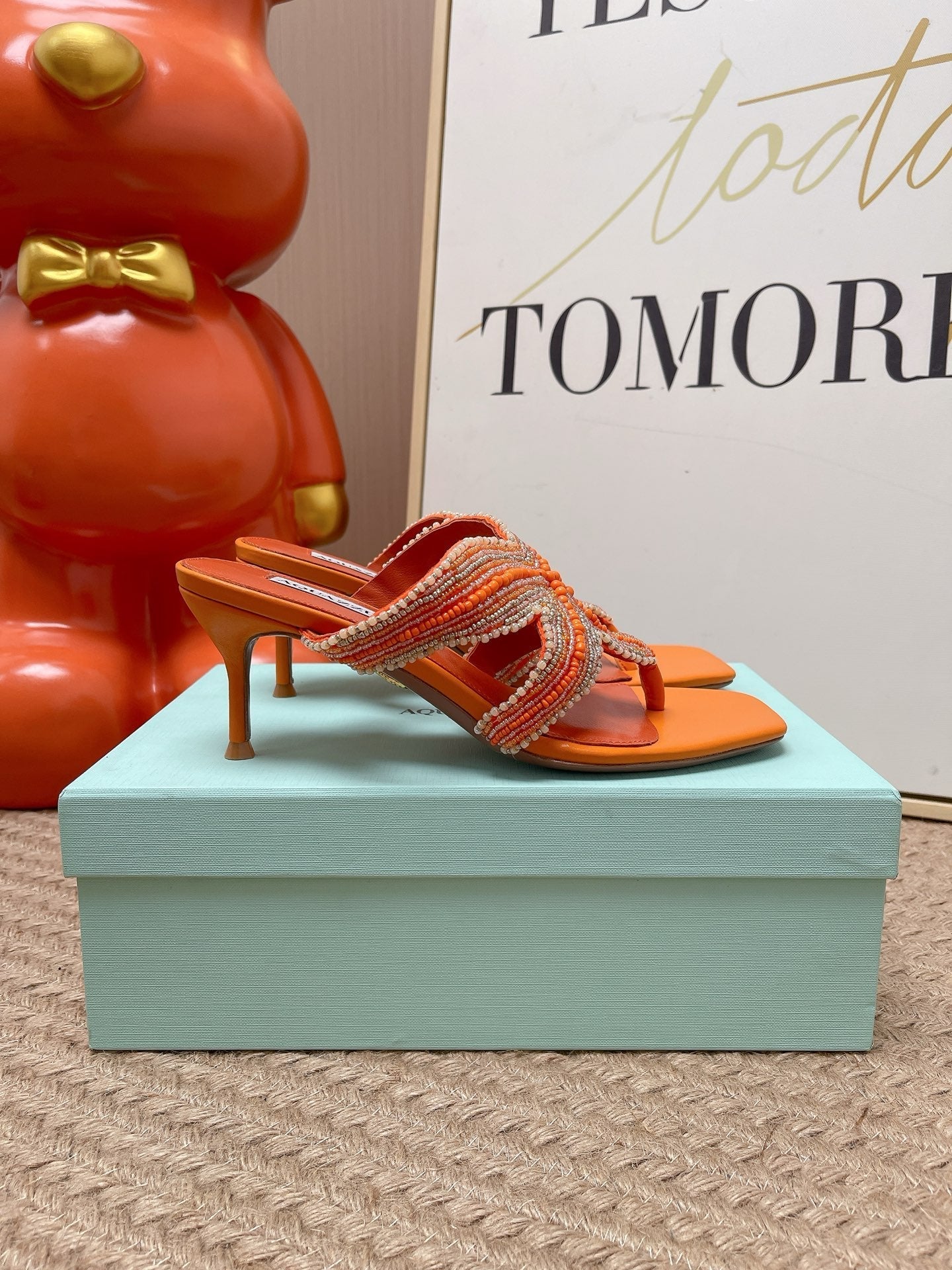 AQUAZZURA 26S STARFISH THONG HEELS IN ORANGE LAMBSKIN