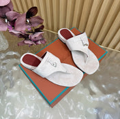 LP 26S THONG SANDALS IN CREAM WHITE SUEDE SILVER HARDWARE