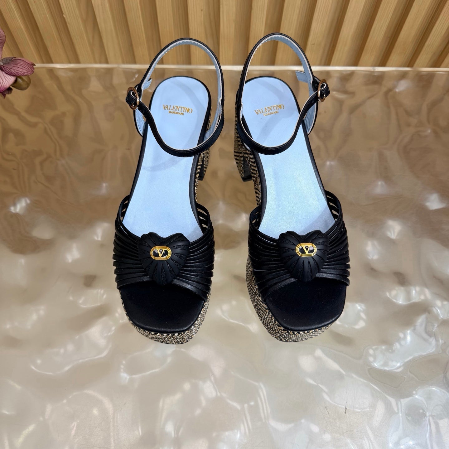 VALENTINO 26S PLATFORM SANDALS 90 MM IN BLACK CALFSKIN BEIGE WOVEN FABRIC