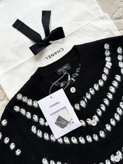 Chanel 25P Cardigan Black Mix White Cashmere 237301