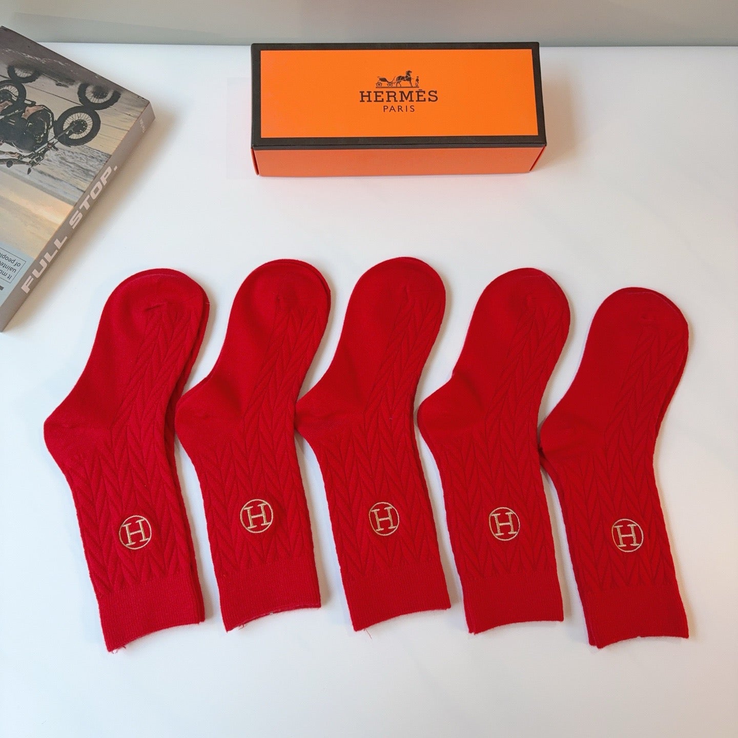 HERMES 26S CREW SOCKS 166960 (1 BOX)