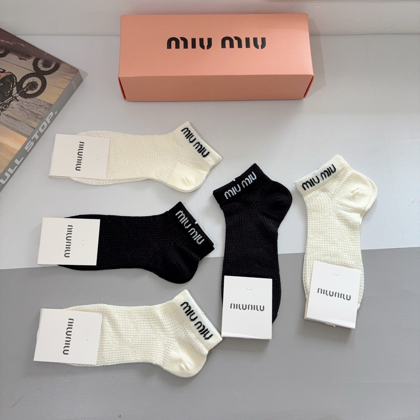 MIUMIU 26S ANKLE SOCKS 417783 (1 BOX)