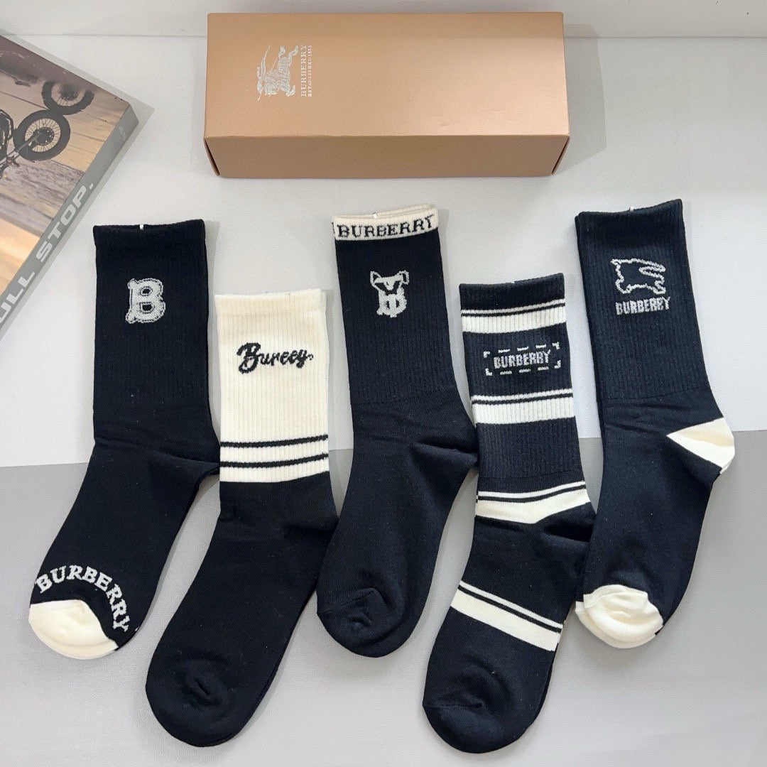 BURBERRY 26S CREW SOCKS 419288 (1 BOX)