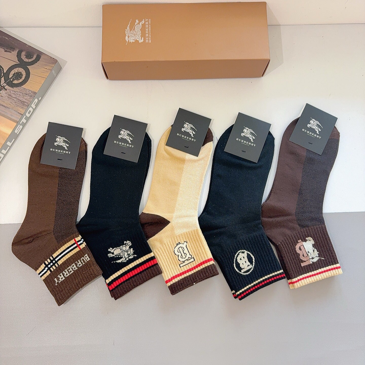 BURBERRY 26S ANKLE SOCKS 405326 (1 BOX)