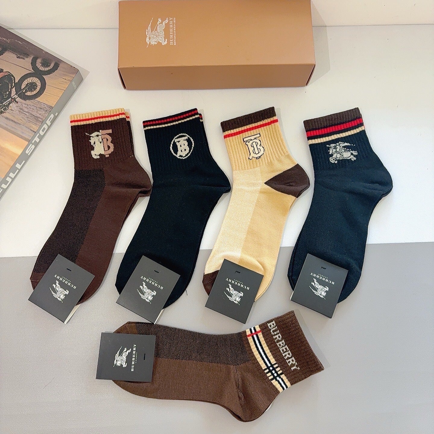 BURBERRY 26S ANKLE SOCKS 405326 (1 BOX)