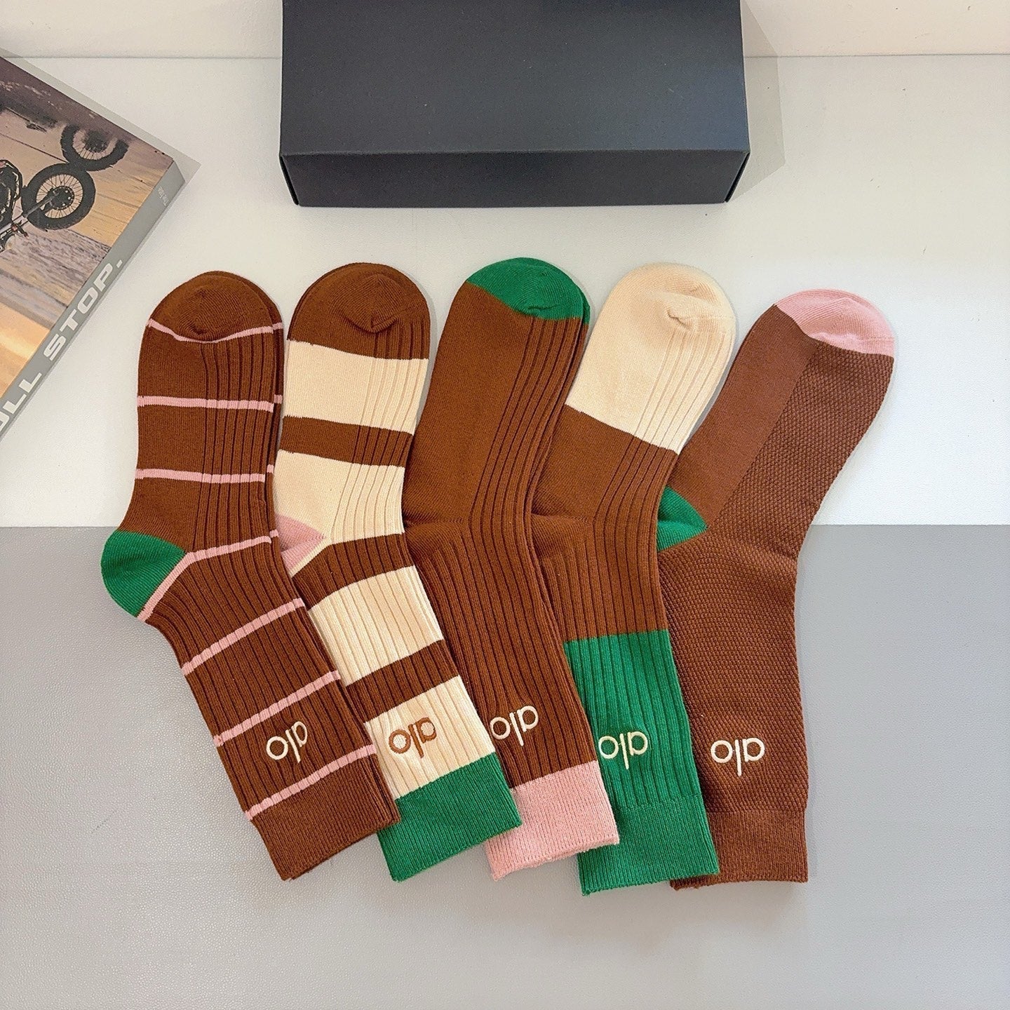 ALO 26S CREW SOCKS 423021 (1 BOX)