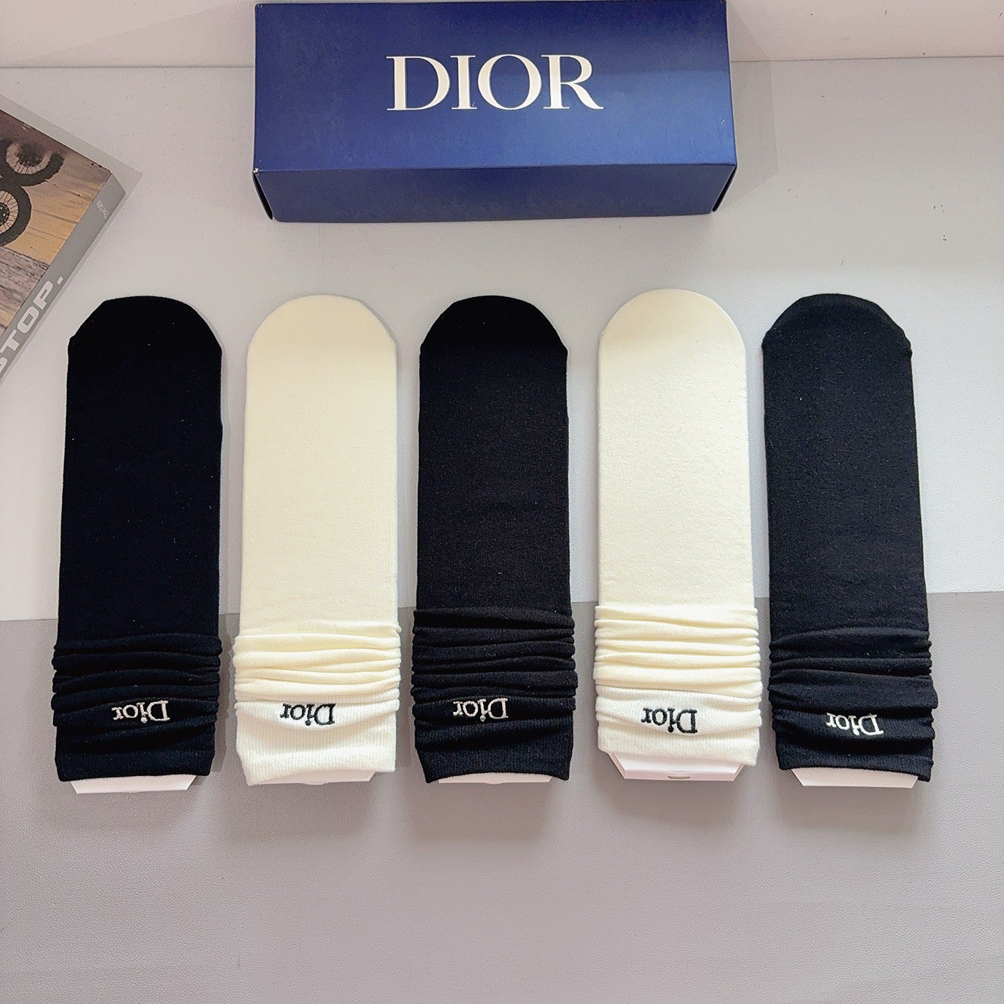 DIOR 26S CREW SOCKS 407122 (1 BOX)