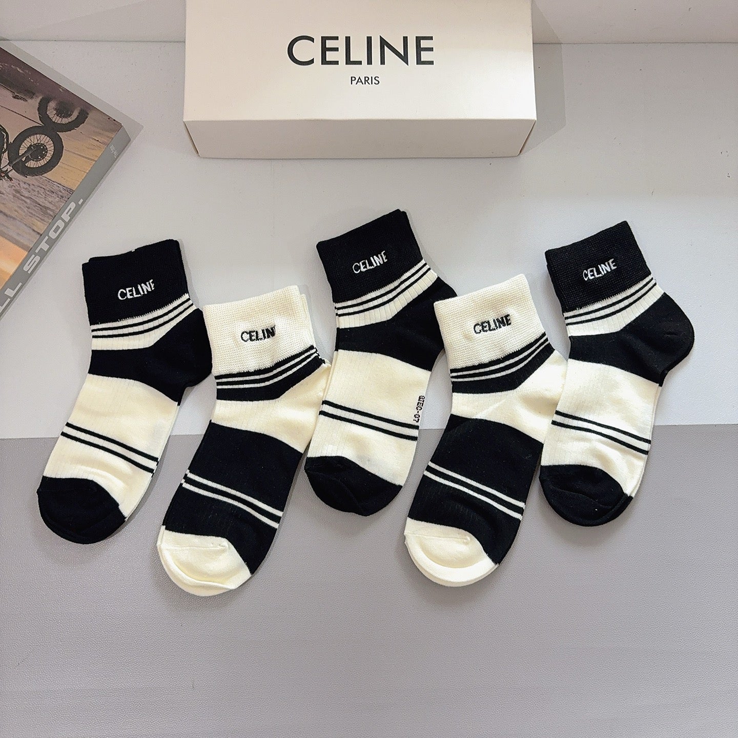 CELINE 26S ANKLE SOCKS 407125 (1 BOX)