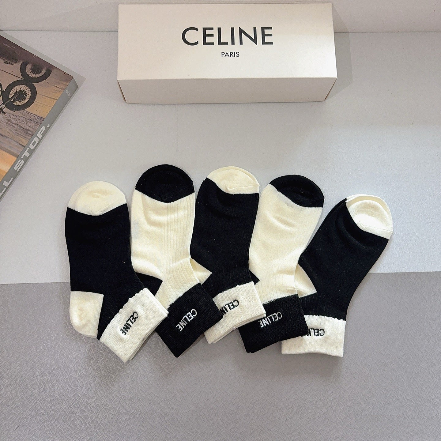 CELINE 26S ANKLE SOCKS 408684 (1 BOX)