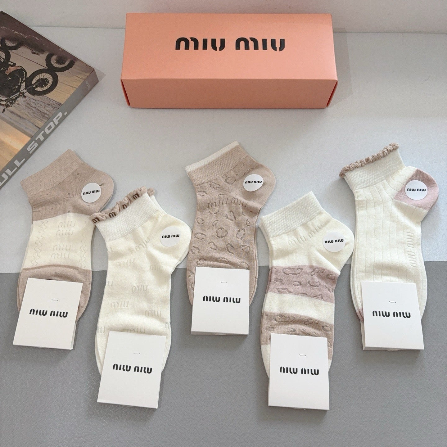 MIUMIU 26S ANKLE SOCKS 410338 (1 BOX)