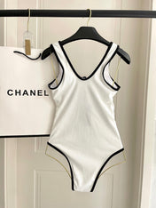 CC BIKINI SWIMSUIT SET IN WHITE AND BLACK TRIM 604254