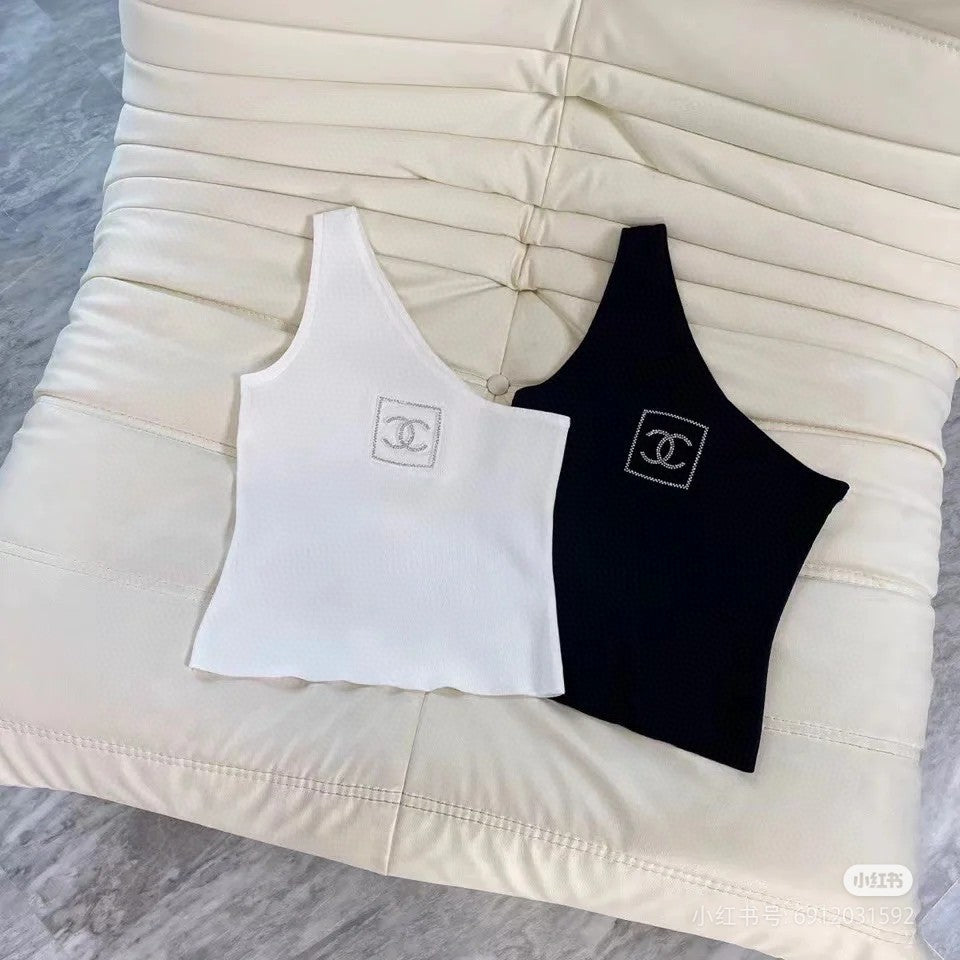 ONE SHOULDER TOP 624508 IN WHITE COTTON MULTICOLOR LOGO