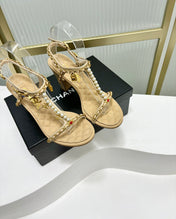 HIGH HEELS PEARL CHAIN IN BEIGE CREAM COWHIDE