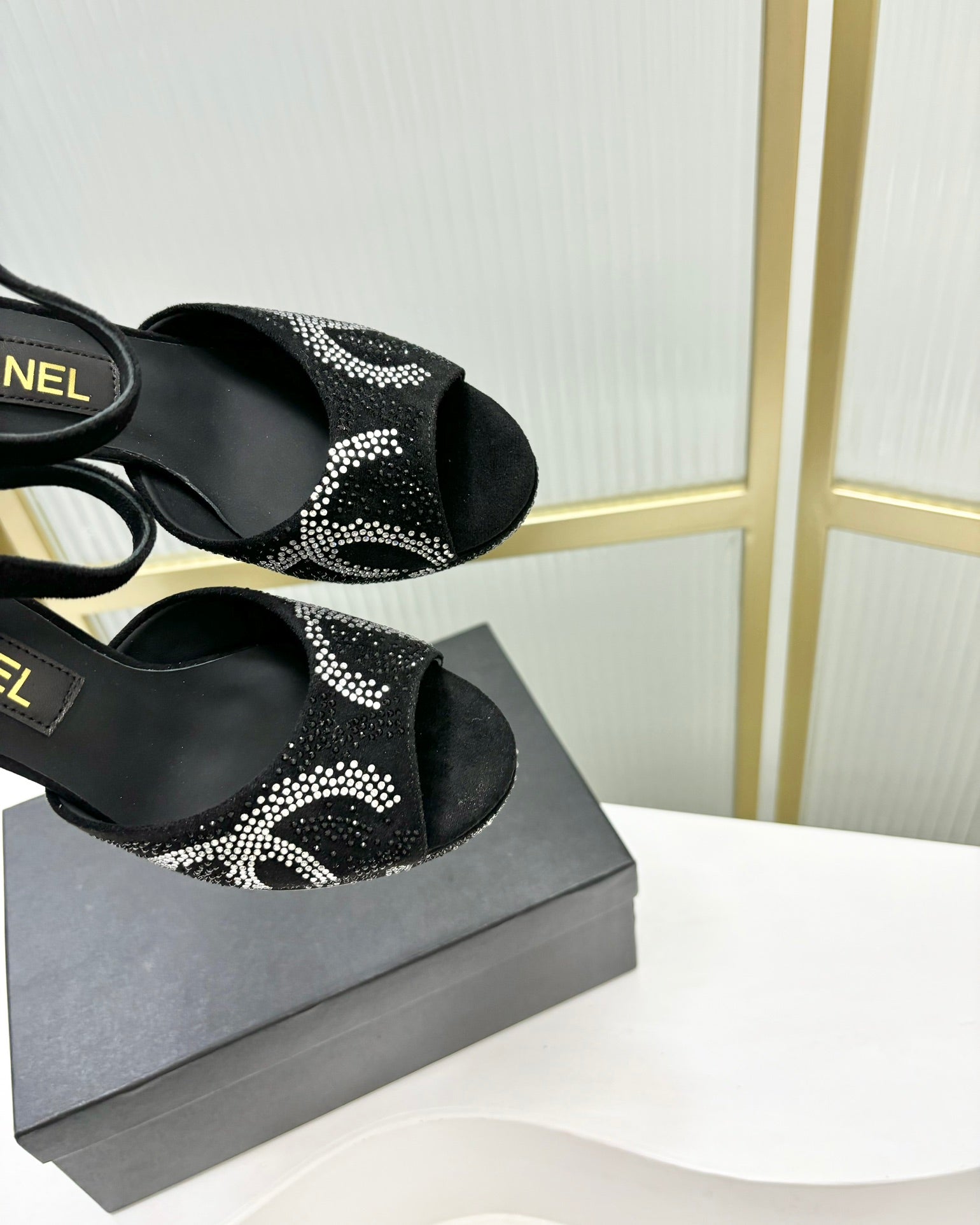 HIGH HEELS ONE STRAP IN BLACK GOATSKIN