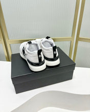 SNEAKER IN WHITE MIX GREY SUEDE