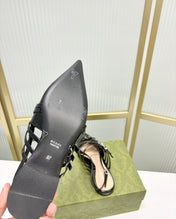 STRAPPY FLAT SLINGBACK IN BLACK GLOSSY CALFSKIN