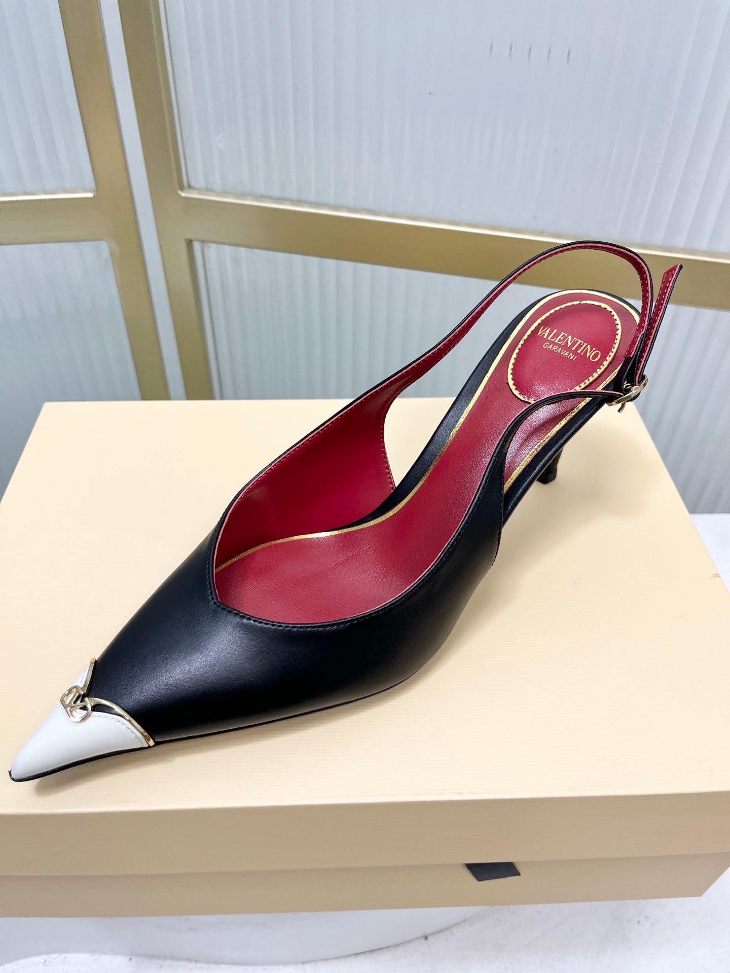 VALENTINO 26S SLINGBACK PUMPS 45 MM IN BLACK MIX WHITE CALFSKIN