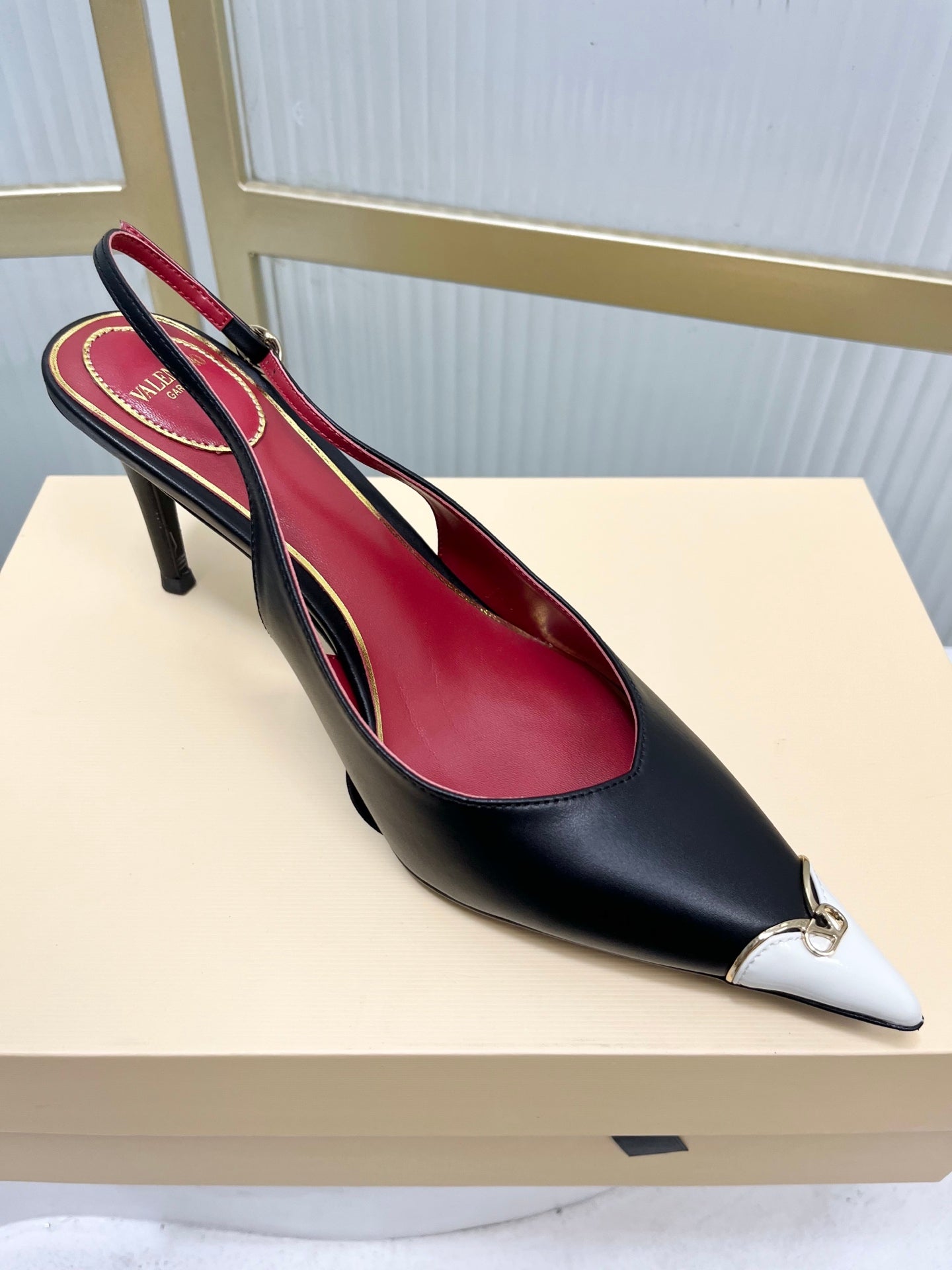 VALENTINO 26S SLINGBACK PUMPS 45 MM IN BLACK MIX WHITE CALFSKIN