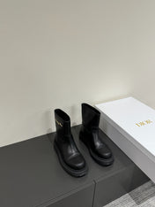 D-TOWN ANKLE BOOTS IN BLACK CALFSKIN