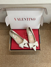 VALENTINO 26S HIGH HEEL SHOES IN OFF-WHITE CALFSKIN WITH BOW