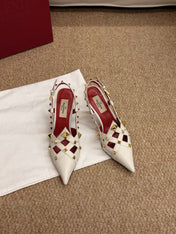 VALENTINO 26S ROCKSTUD SLINGBACK HEELS IN OFF-WHITE CALFSKIN
