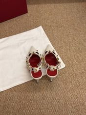 VALENTINO 26S ROCKSTUD SLINGBACK HEELS IN OFF-WHITE CALFSKIN