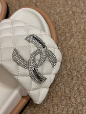 CHANEL 26S SLIDE SANDALS IN WHITE QUILTED CALFSKIN SILVER HARDWARE