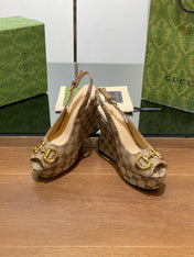 GG WEDGE PLATFORM IN CAMEL BROWN MONOGRAM JACQUARD FABRIC