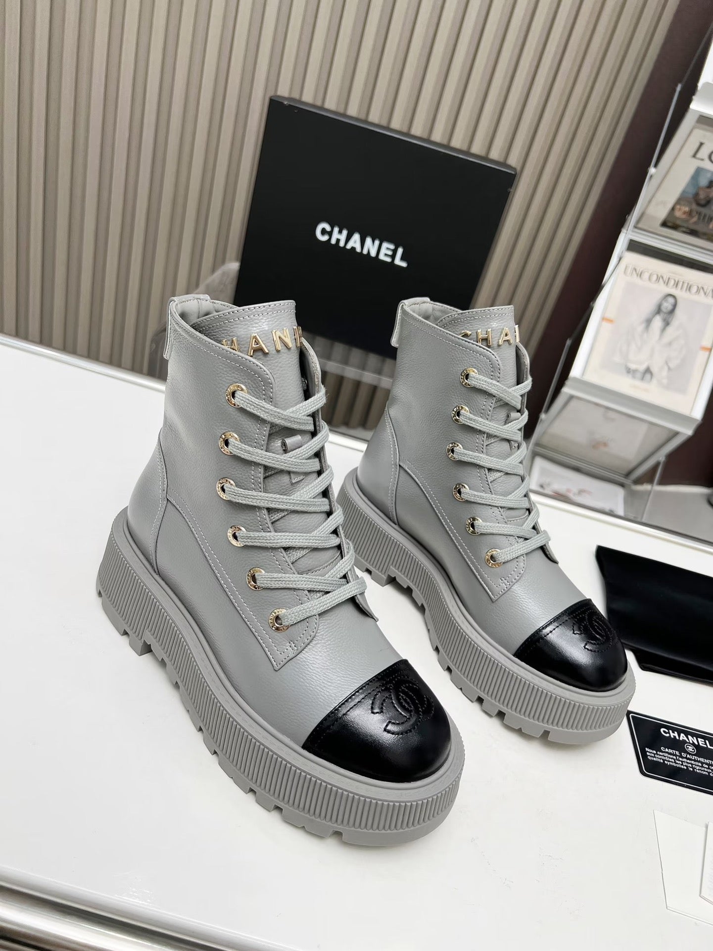 SHORT BOOTS IN SLATE GREY MIX BLACK COWHIDE