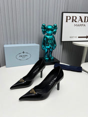 HIGH-HEEL PUMPS IN BLACK CALFSKIN