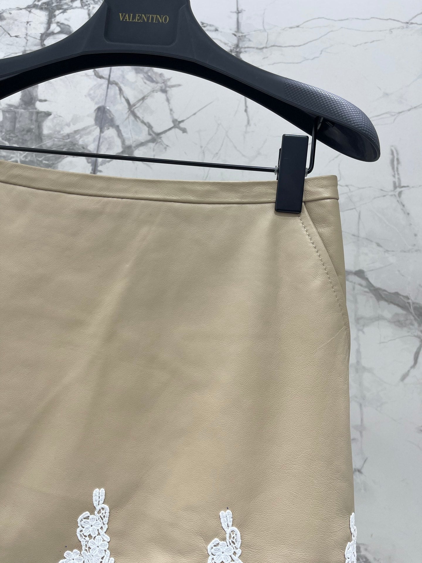 VALENTINO 26S LACE-TRIM MINI SKIRT 427