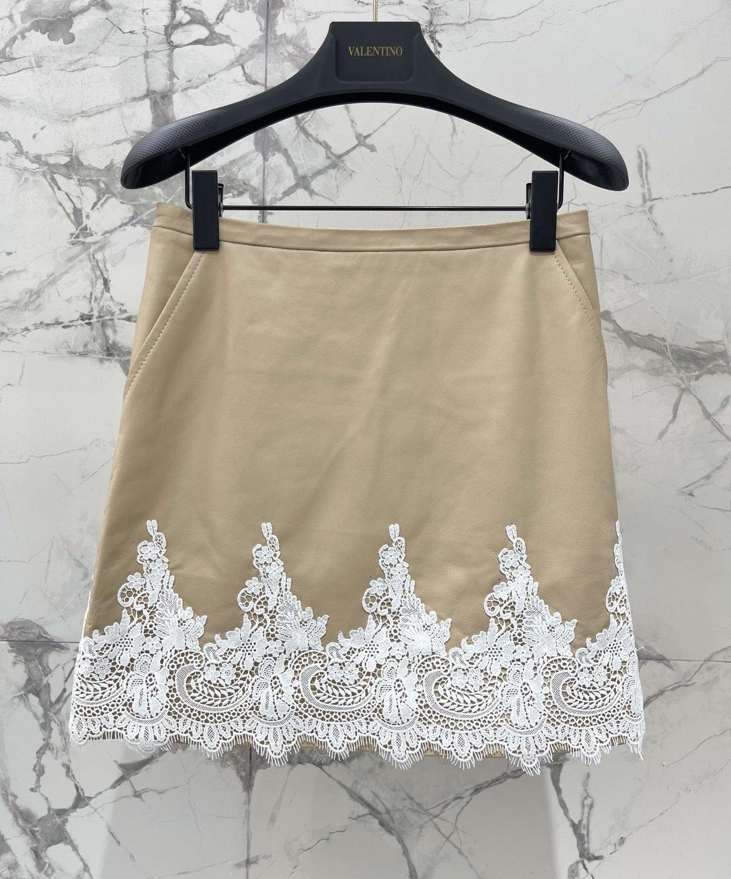 VALENTINO 26S LACE-TRIM MINI SKIRT 427