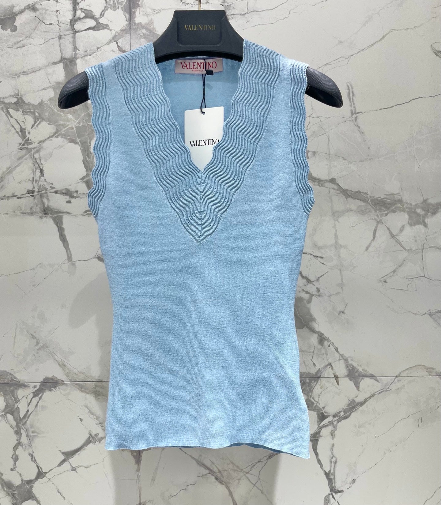 VALENTINO 26S SLEEVELESS V-NECK KNIT TOP 441