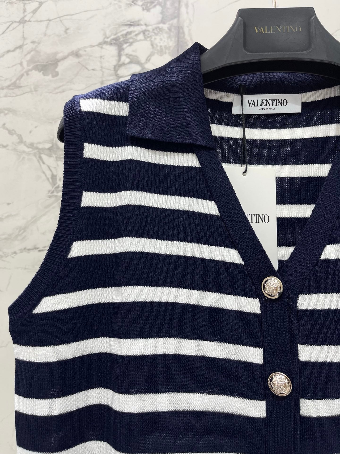 VALENTINO 26S SLEEVELESS KNIT CARDIGAN 376