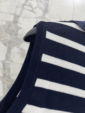 VALENTINO 26S SLEEVELESS KNIT CARDIGAN 376