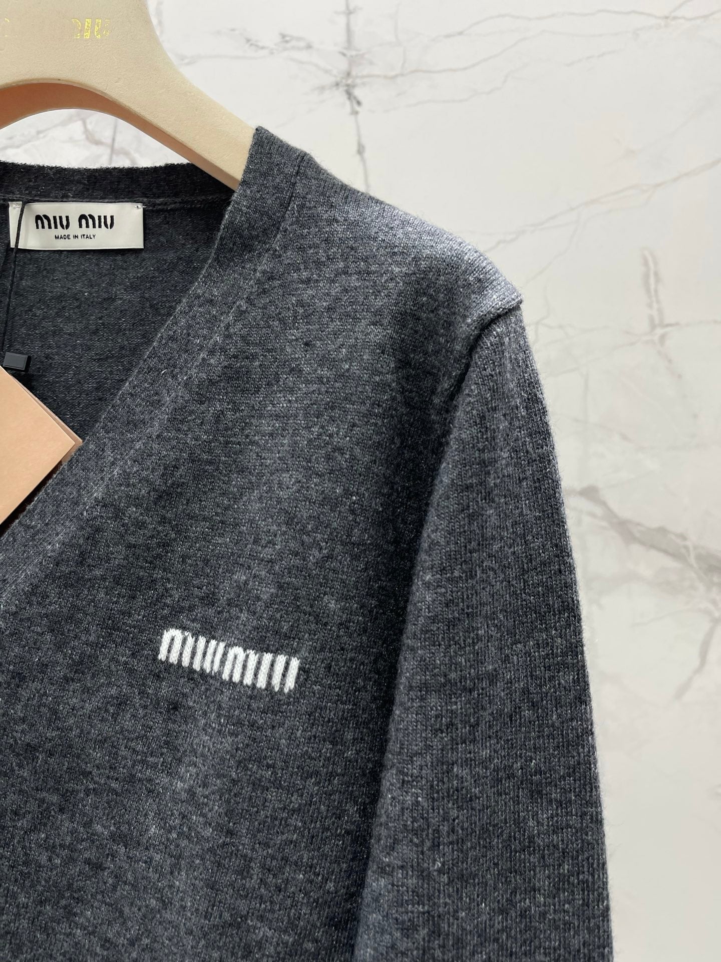 MIUMIU 26S V-NECK KNIT CARDIGAN 1301