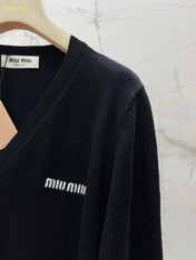 MIUMIU 26S V-NECK KNIT CARDIGAN 1300