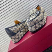 HORSEBIT PLATFORM LOAFER IN TAN BEIGEMONOGRAM JACQUARD FABRIC AND NAVY BLUE CALFSKIN