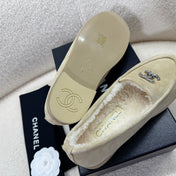 LOAFER IN ECRU TAN SUEDE AND WOOL LINING